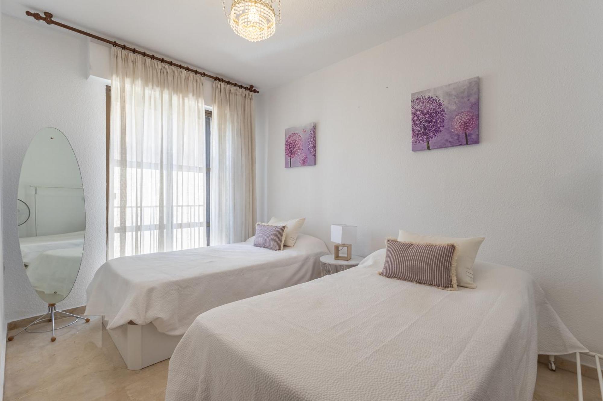 Dreaming Apartment Dona Luisa - Free Parking Гранада Экстерьер фото