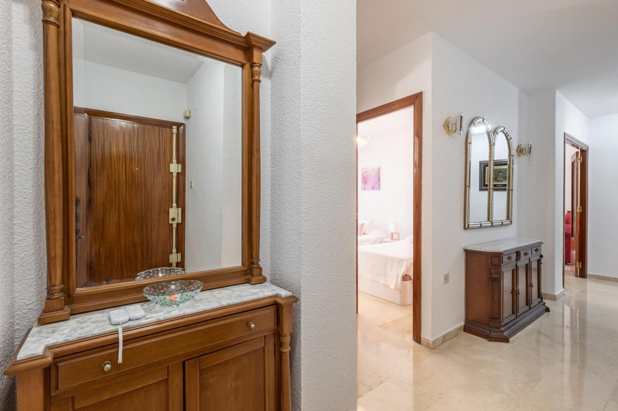 Dreaming Apartment Dona Luisa - Free Parking Гранада Экстерьер фото